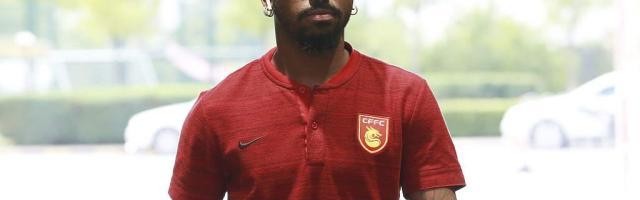 世界杯最新版本下载-卡纳瓦罗炮轰国足：加量训练导致费南多伤势加剧